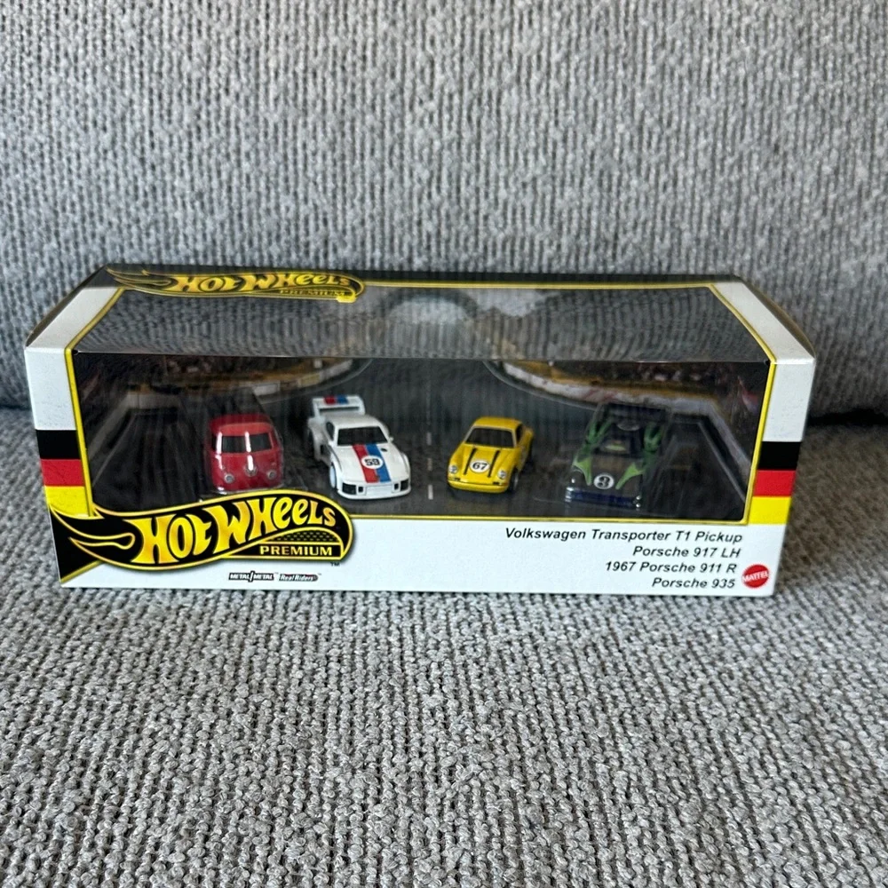 Hotwheels premium porsche set